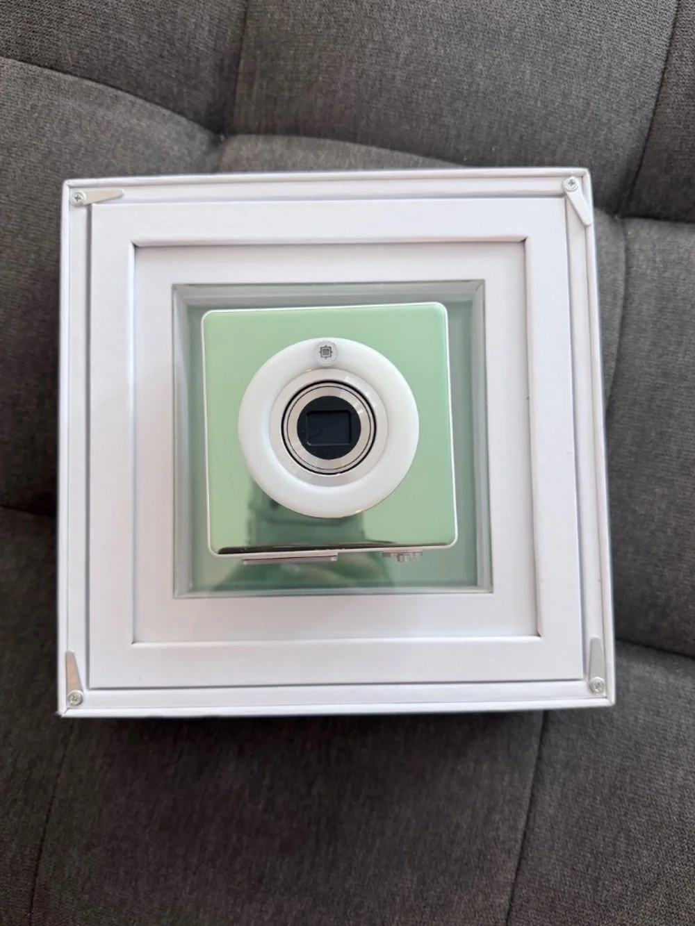 DIJIE SHOOTER WiFi enabled point & shoot camera in Emerald